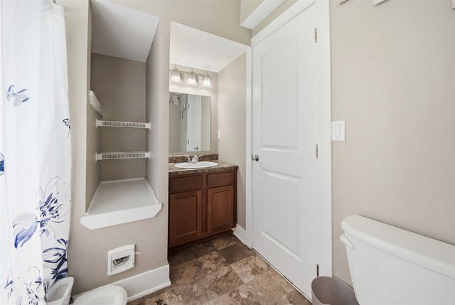 1614 Searle Street, Des Moines, IA 50317