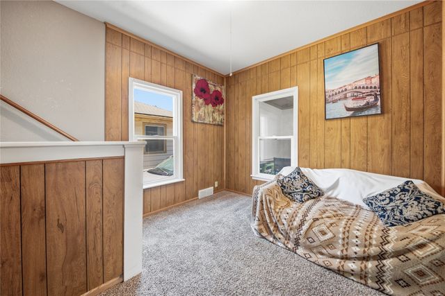 1614 Searle Street, Des Moines, IA 50317