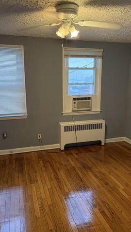 2709 E HOFFMAN ST, Baltimore, MD 21213