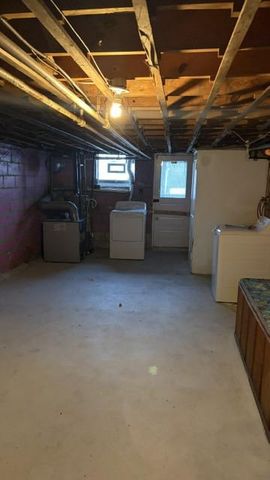2709 E HOFFMAN ST, Baltimore, MD 21213