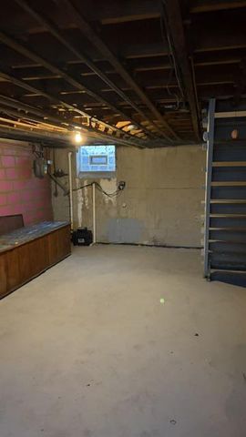 2709 E HOFFMAN ST, Baltimore, MD 21213