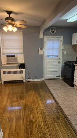 2709 E HOFFMAN ST, Baltimore, MD 21213