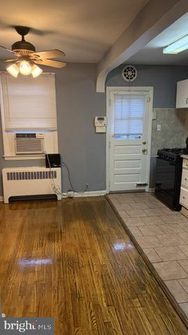 2709 E HOFFMAN ST, Baltimore, MD 21213