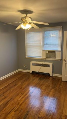 2709 E HOFFMAN ST, Baltimore, MD 21213