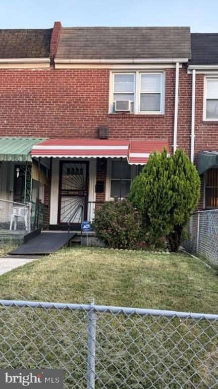 2709 E HOFFMAN ST, Baltimore, MD 21213