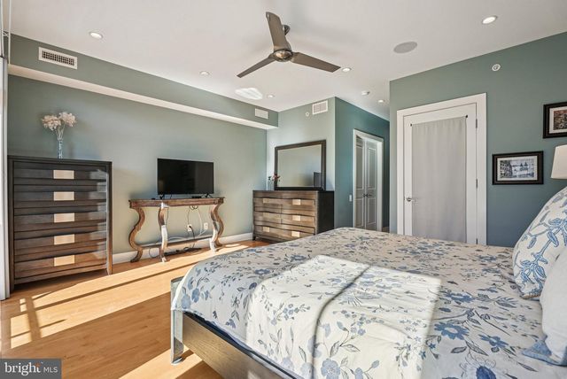 739 BAINBRIDGE ST, Philadelphia, PA 19147