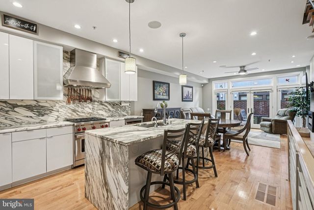 739 BAINBRIDGE ST, Philadelphia, PA 19147