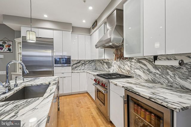 739 BAINBRIDGE ST, Philadelphia, PA 19147