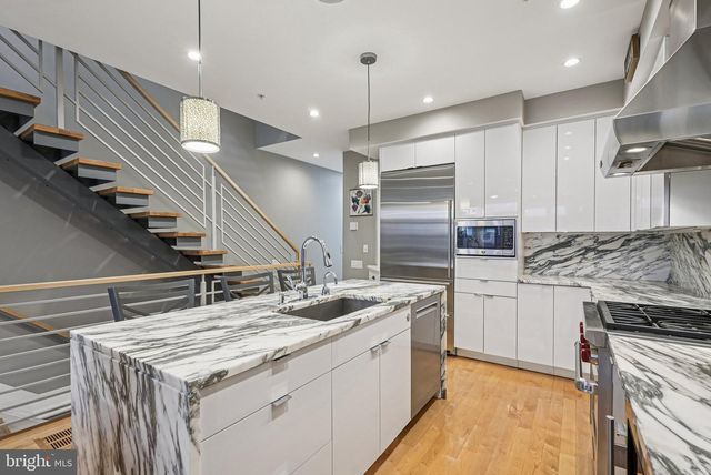 739 BAINBRIDGE ST, Philadelphia, PA 19147