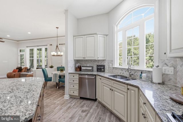 7547 EDINGTON DR, Warrenton, VA 20187