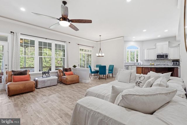 7547 EDINGTON DR, Warrenton, VA 20187