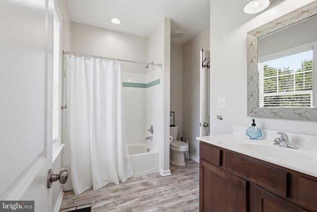 7547 EDINGTON DR, Warrenton, VA 20187