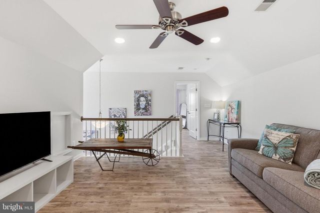 7547 EDINGTON DR, Warrenton, VA 20187