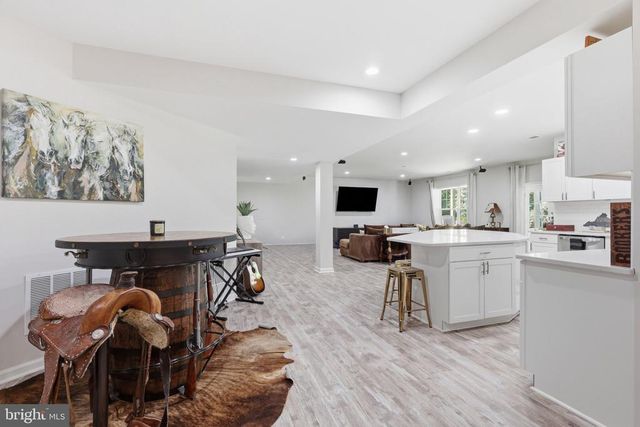 7547 EDINGTON DR, Warrenton, VA 20187