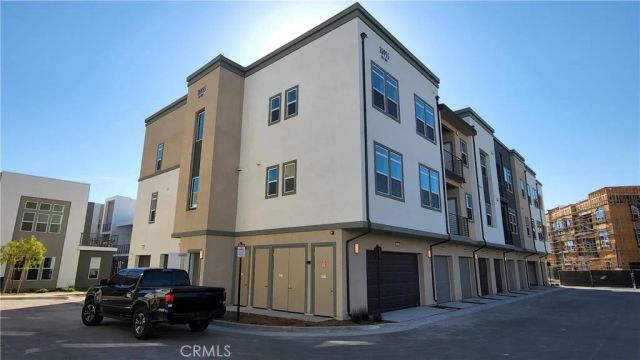 26955 Prospector Road 201, Valencia, CA 91381