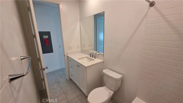 26955 Prospector Road 201, Valencia, CA 91381