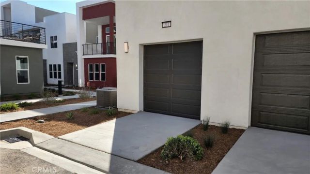 26955 Prospector Road 201, Valencia, CA 91381