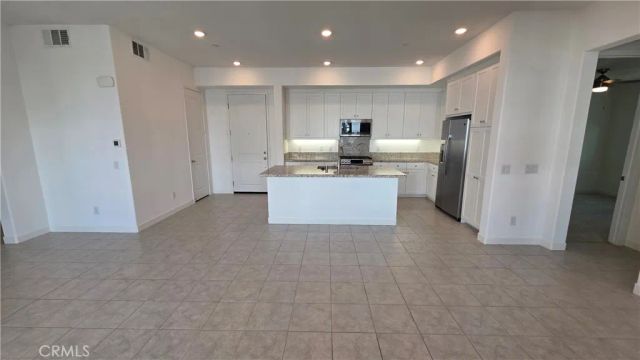 26955 Prospector Road 201, Valencia, CA 91381