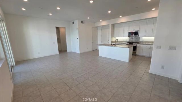 26955 Prospector Road 201, Valencia, CA 91381