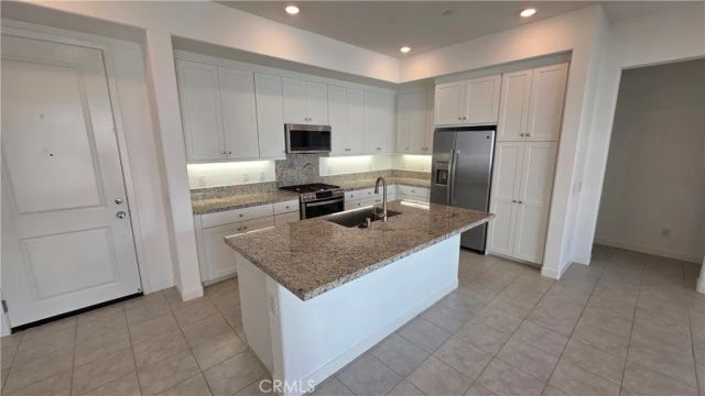 26955 Prospector Road 201, Valencia, CA 91381