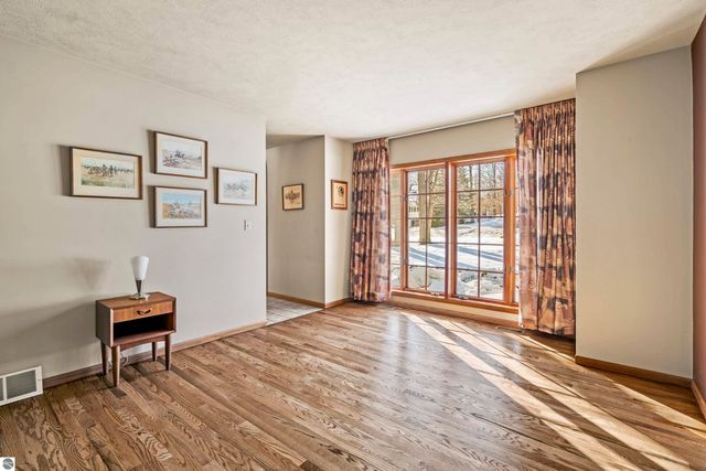 5270 N Liberty, Traverse City, MI 49685