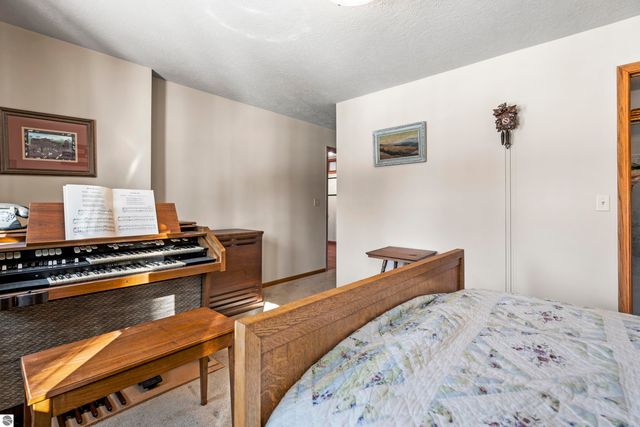 5270 N Liberty, Traverse City, MI 49685