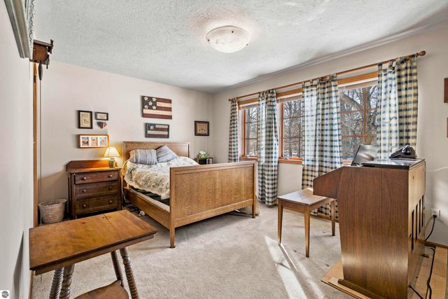 5270 N Liberty, Traverse City, MI 49685