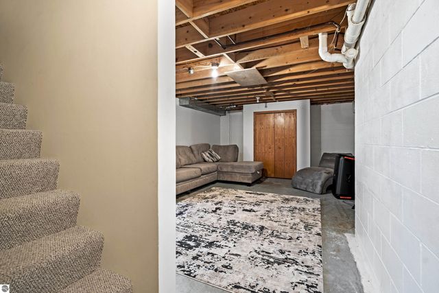 5270 N Liberty, Traverse City, MI 49685