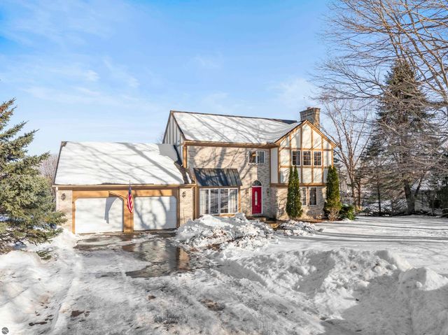 5270 N Liberty, Traverse City, MI 49685