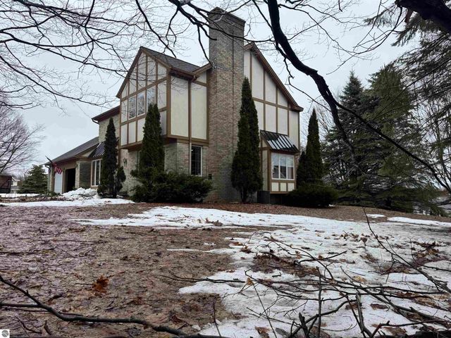 5270 N Liberty, Traverse City, MI 49685