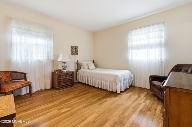 27 Stonehenge Drive, Ocean Twp, NJ 07712