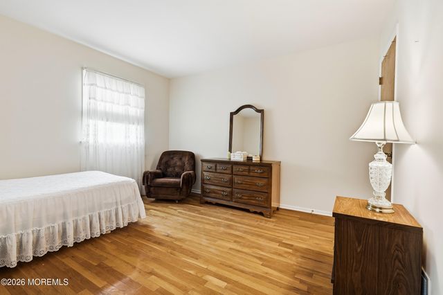 27 Stonehenge Drive, Ocean Twp, NJ 07712