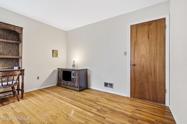 27 Stonehenge Drive, Ocean Twp, NJ 07712