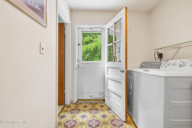 27 Stonehenge Drive, Ocean Twp, NJ 07712