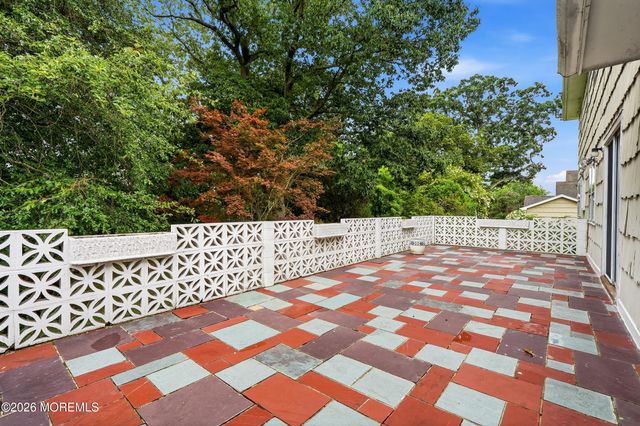27 Stonehenge Drive, Ocean Twp, NJ 07712