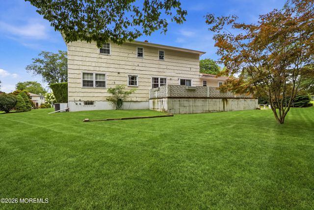 27 Stonehenge Drive, Ocean Twp, NJ 07712