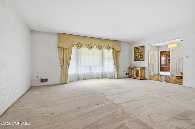 27 Stonehenge Drive, Ocean Twp, NJ 07712