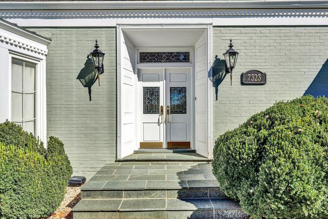 7323 La Marre CIR, Roanoke, VA 24019