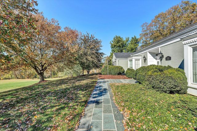 7323 La Marre CIR, Roanoke, VA 24019