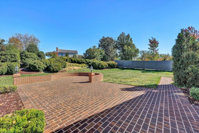 7323 La Marre CIR, Roanoke, VA 24019