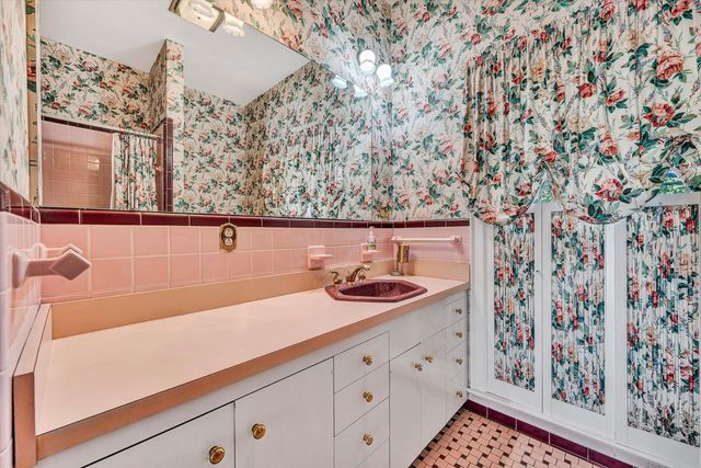 7323 La Marre CIR, Roanoke, VA 24019