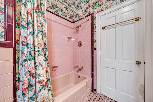 7323 La Marre CIR, Roanoke, VA 24019