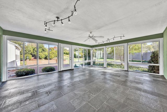 7323 La Marre CIR, Roanoke, VA 24019