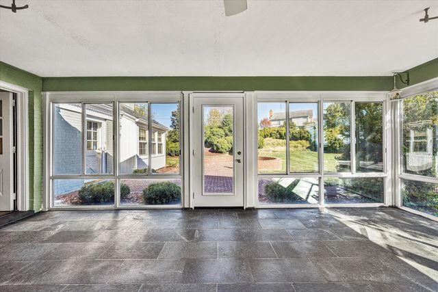 7323 La Marre CIR, Roanoke, VA 24019