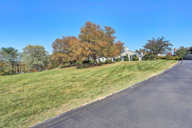 7323 La Marre CIR, Roanoke, VA 24019