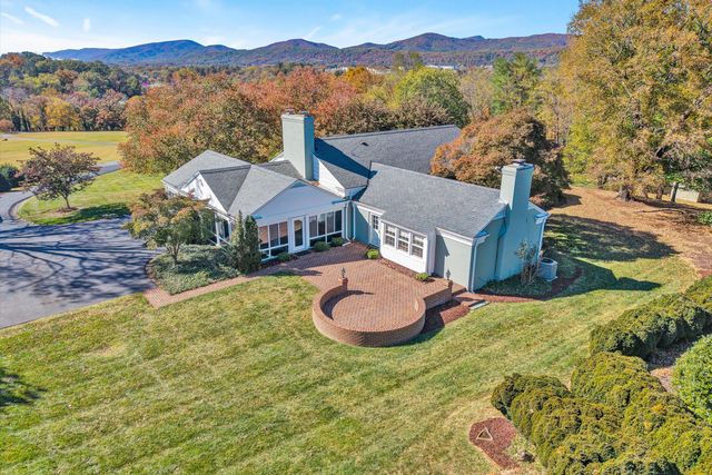 7323 La Marre CIR, Roanoke, VA 24019