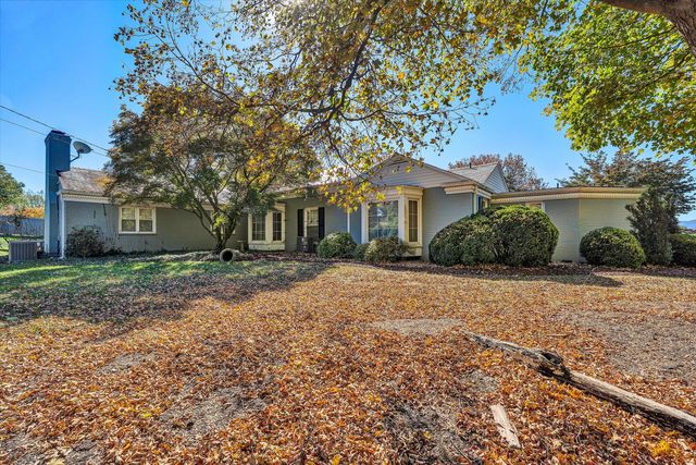 7323 La Marre CIR, Roanoke, VA 24019