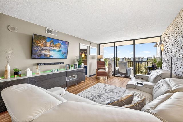 800 COVE CAY DRIVE 7D, Clearwater, FL 33760