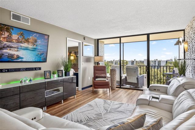 800 COVE CAY DRIVE 7D, Clearwater, FL 33760