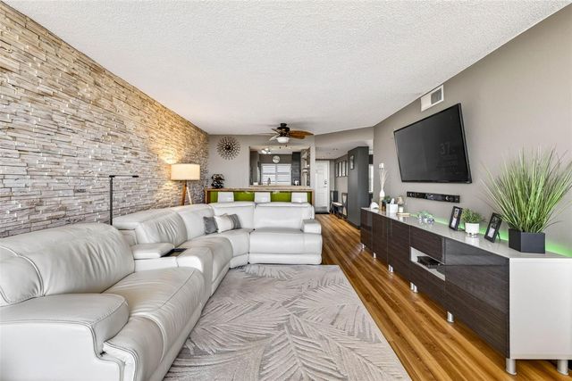 800 COVE CAY DRIVE 7D, Clearwater, FL 33760